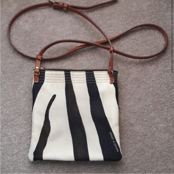 Dooney & Bourke crossbody purse - Picture 2 of 5